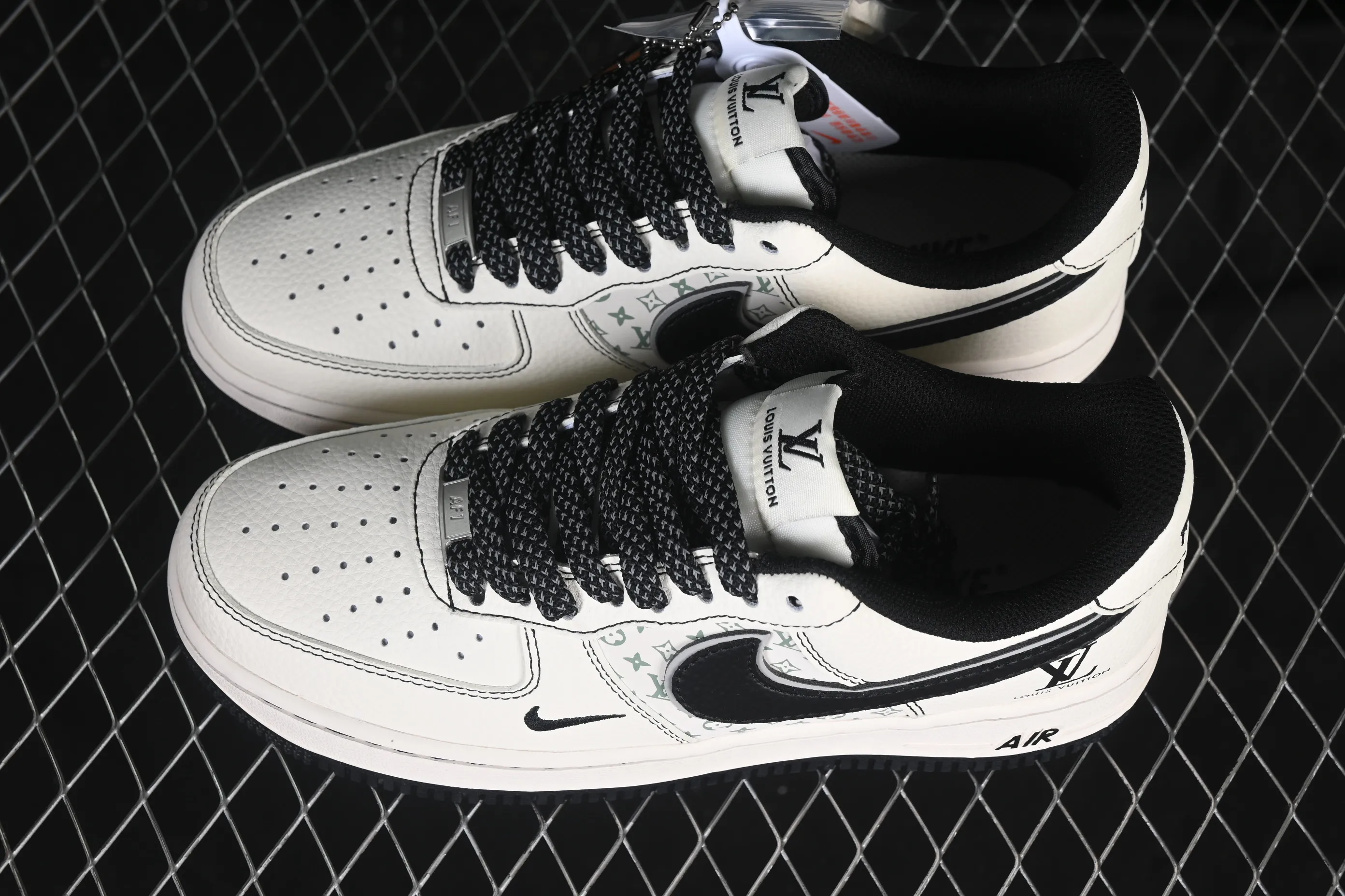 All Categories Nk Air Force 1 Air Force Series Nk Air Force 1 Low Air Force Low Nike Air Force 1'07 Low LV Co-branded Printed Beige and Black Hook Air Force One Low-top Casual Shoes HH7518-080